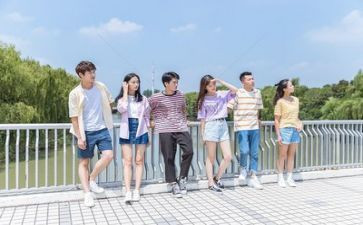 在大学里的励志演讲稿参考5篇