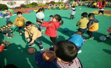幼儿园小班滚皮球教案8篇