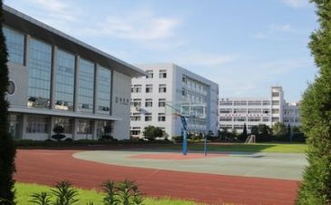 校园生活演讲稿6篇