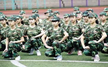 班主任给开学新生讲话稿8篇