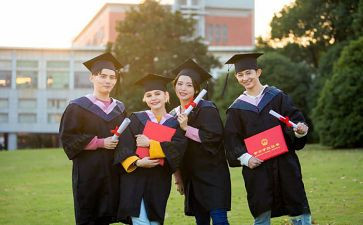 大学应届自我鉴定模板6篇