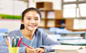 评中学二级的工作总结5篇