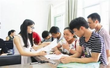 大学生申请助学金的申请书优秀7篇